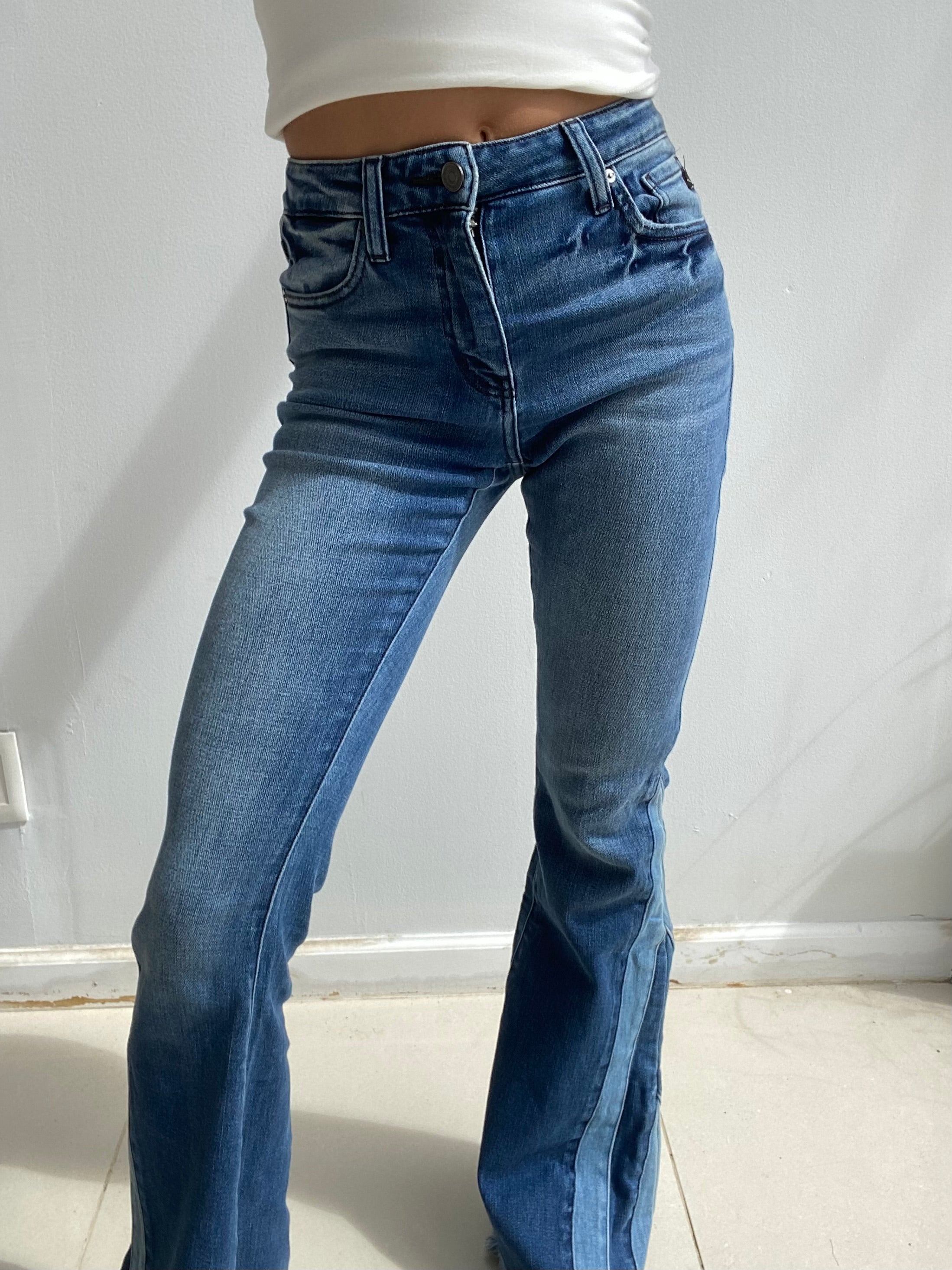 Jean Oxford con flecos